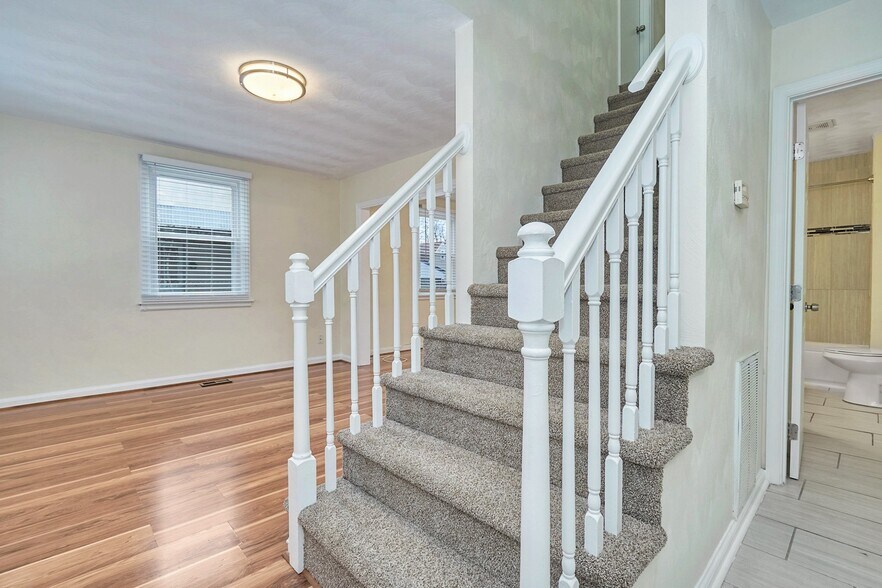 Building Photo - 3502 Commonwealth Ave