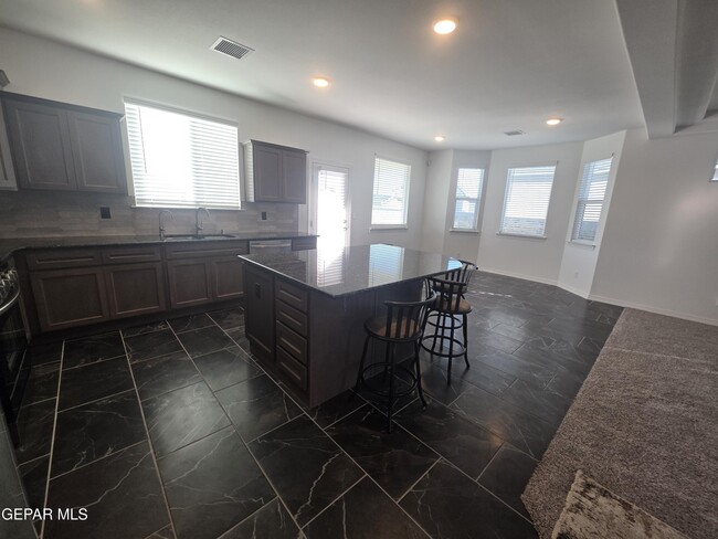 Building Photo - 4889 Christian Azcarate St