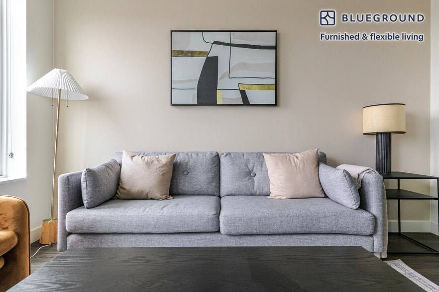 Building Photo - 100 N Addison Ave