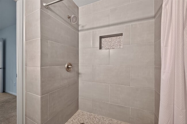 Building Photo - 4404 Basswood Ln