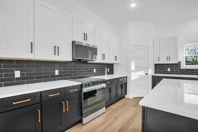 Building Photo - 305 Eggar St