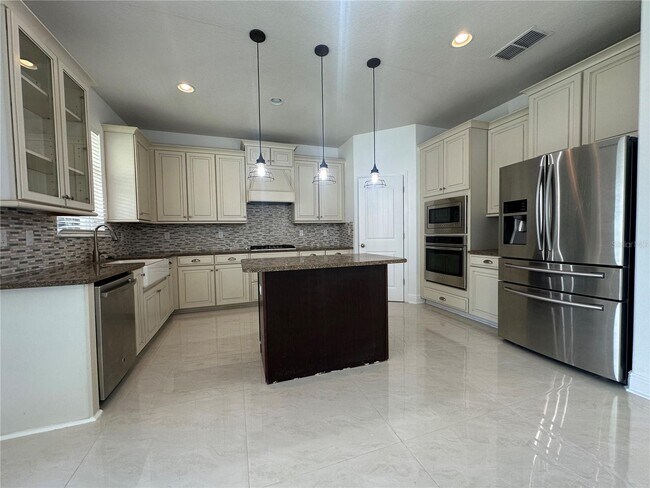 Building Photo - 7738 Summerlake Pointe Boulevard