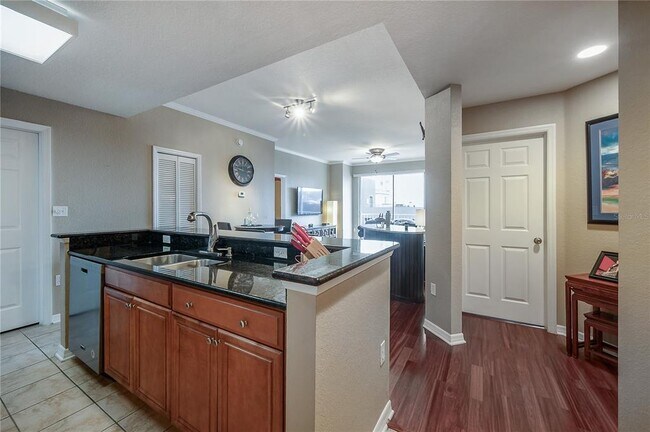 Building Photo - 700 S Harbour Island Blvd