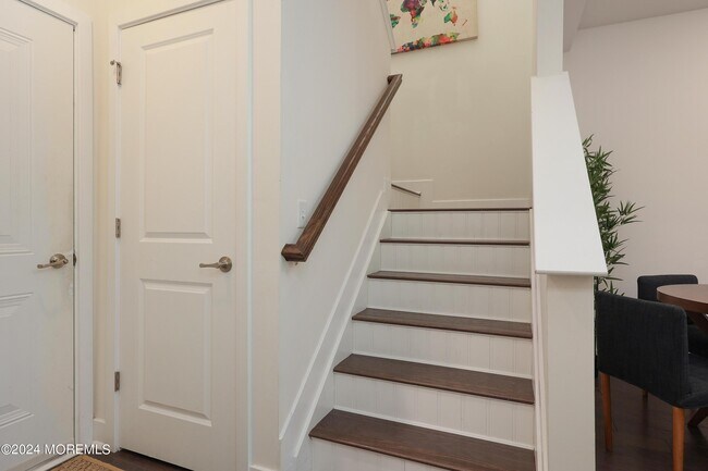 Building Photo - 50 Midway Rd S