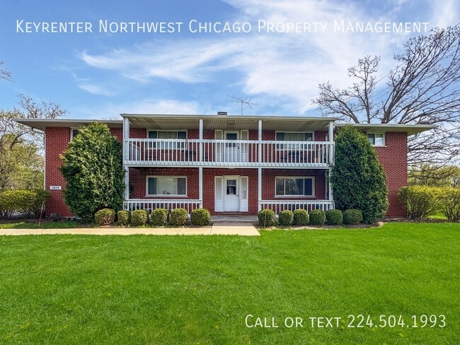 Building Photo - 1902-1904 N Seminary Ave-1904-103