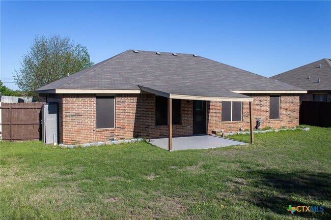 Building Photo - 4406 Bowles Dr