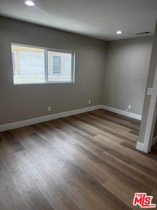 Building Photo - 731 E 33rd St