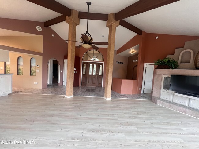 Building Photo - 3160 Rainbow Ridge Dr