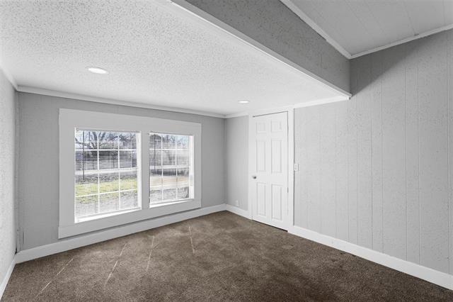 Building Photo - 1018 E Chaffin St