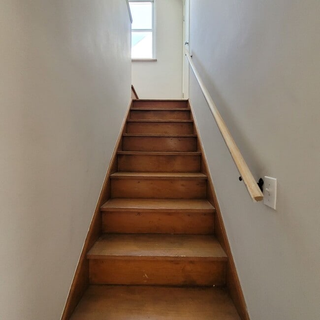 Building Photo - West Boulevard Area 3-Bed, 1-Bath Single-F...