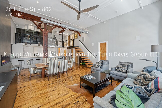 Building Photo - 26 E 6th St