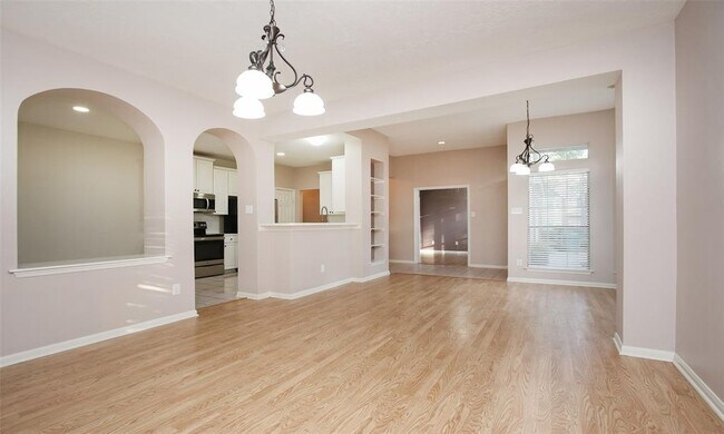 Building Photo - 130 N Magnolia Pond Pl
