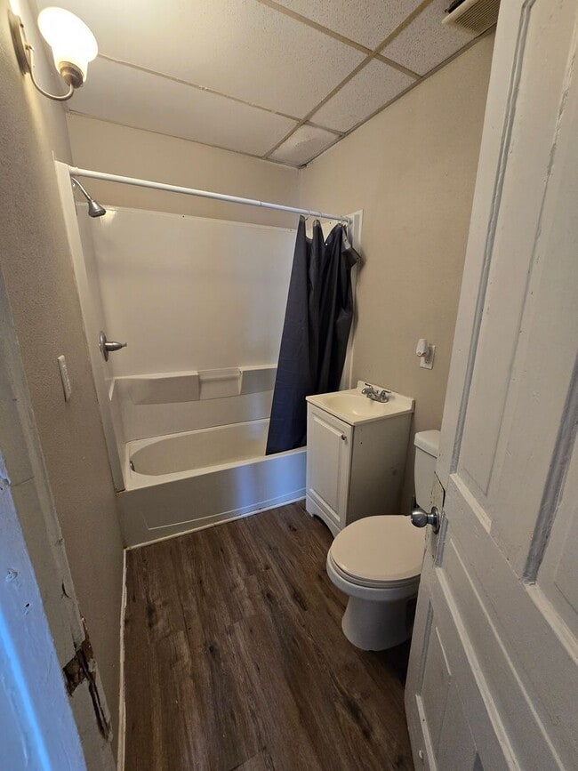 Building Photo - 1512 Jones St