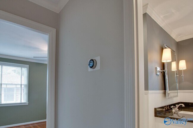 Building Photo - 6521 Chadwell Rd SW