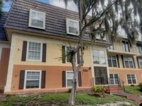 Building Photo - 4027 Versailles Dr