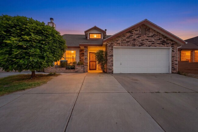 Building Photo - 7817 Sunrose Dr NW