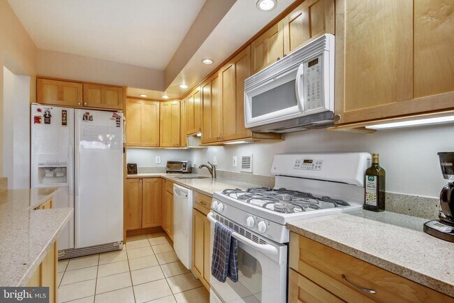 Building Photo - 4515 Willard Ave