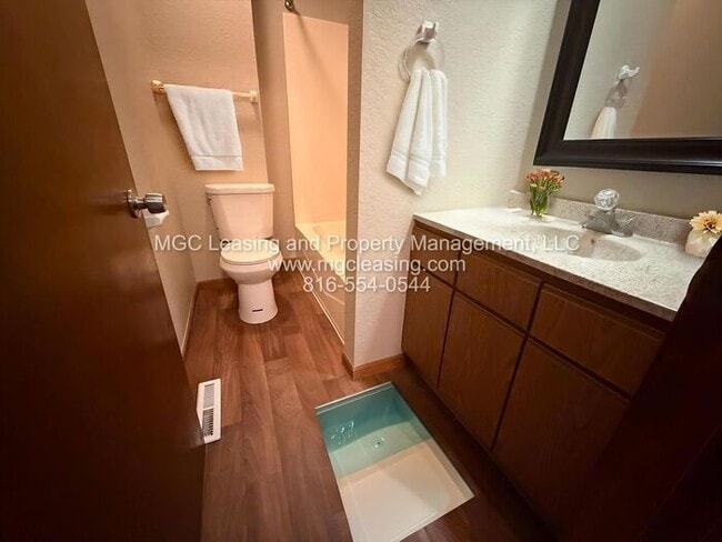 Building Photo - December Special at Millwood Townhomes - $1,000 Rent Credit - Limited Time Offer!