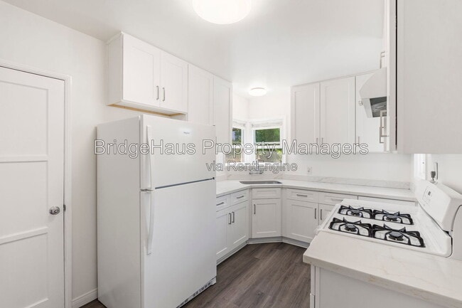 Building Photo - 5124 Benton Pl