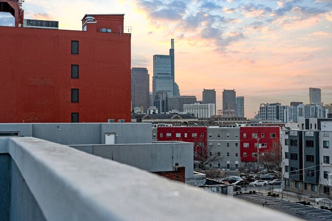 Building Photo - 826 N Broad St