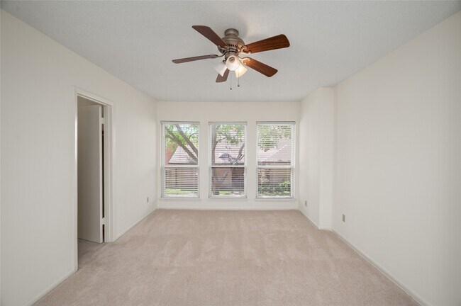 Building Photo - 9417 Bassoon Dr