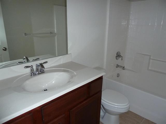 Building Photo - 1917 Grand Fairway Dr