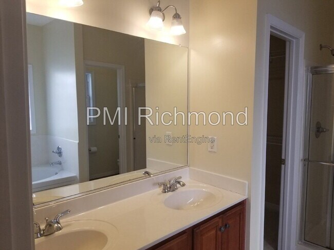 Building Photo - 14636 Sailboat Cir