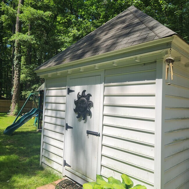 Building Photo - 32 Little Florida Road, Poquoson, VA - Ava...