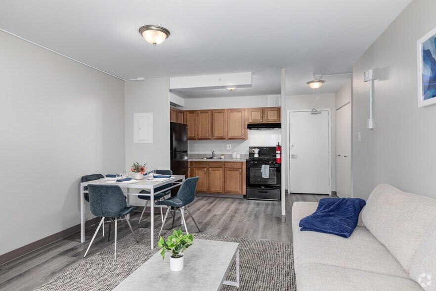 1BR, 1BA - 558SF - 800 Southern Avenue