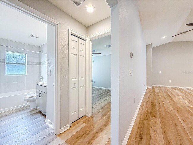 Building Photo - 6945 Gideon Cir