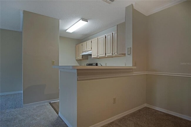 Building Photo - 1930 Summer Club Dr