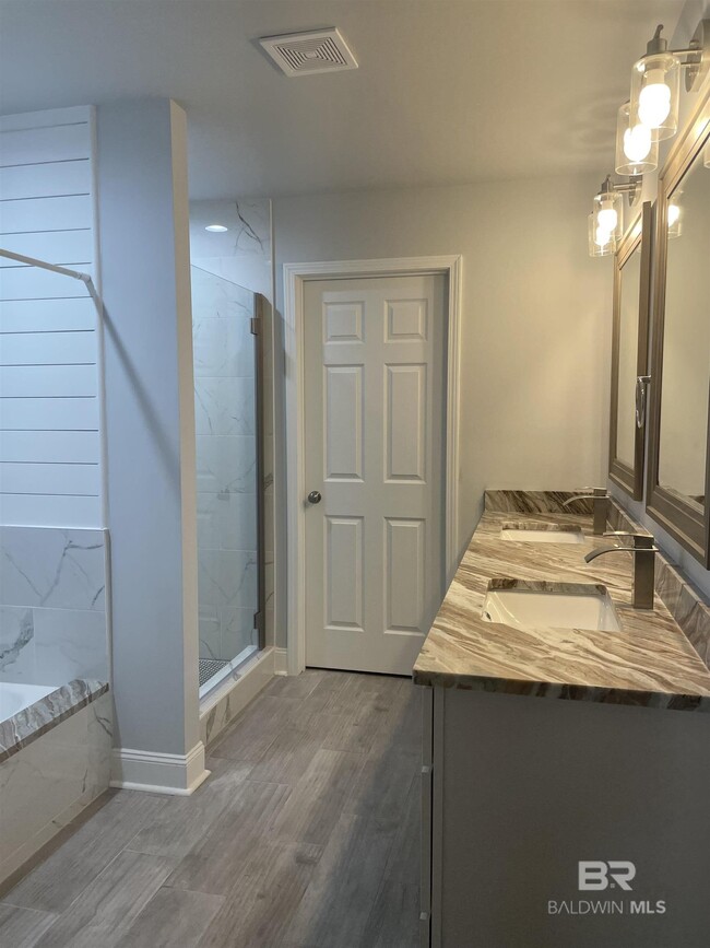 Building Photo - 17417 Tallasee Blvd