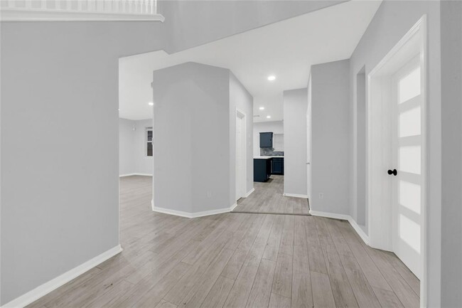 Building Photo - 15834 Mountain Mist Trail