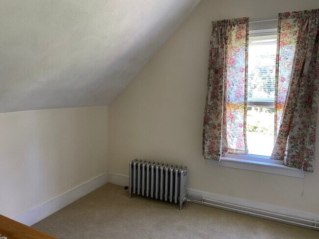 Building Photo - 83 S Main St