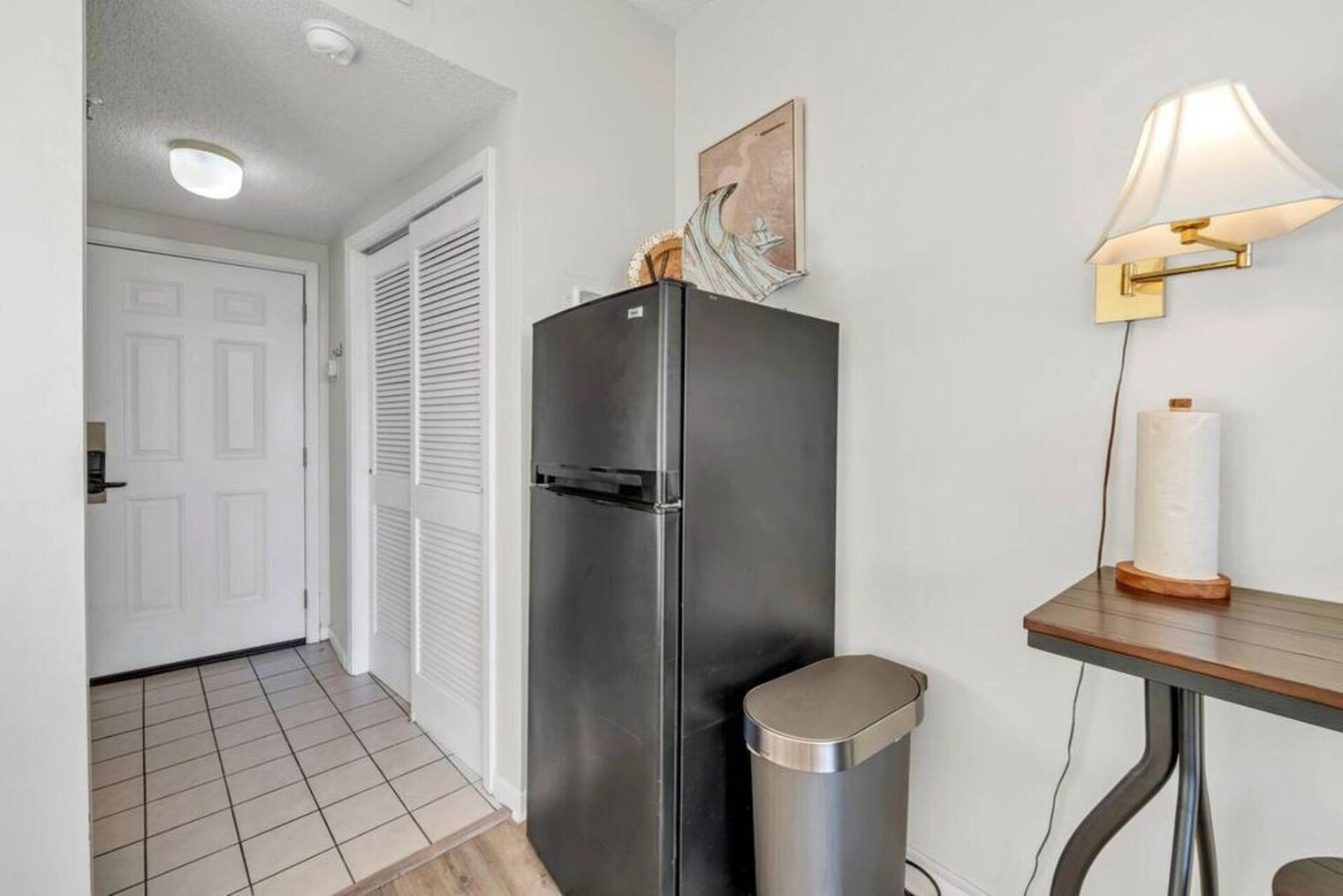 Building Photo - 214 Miracle Strip Pkwy SW