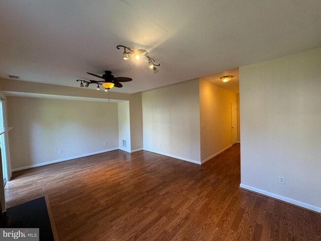 Building Photo - 12302 Sleepy Lake Ct