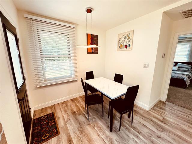 Building Photo - 2859 W Brooklyn Ave