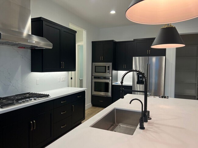 Building Photo - Custom 4 Bedroom + Office - Clover Creek Preserve