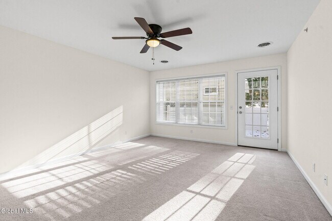 Building Photo - 2000 Curry Rd