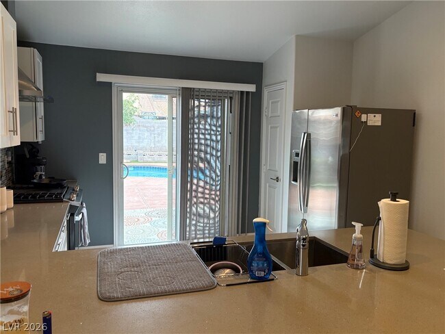 Building Photo - 4402 Cassandra Dr