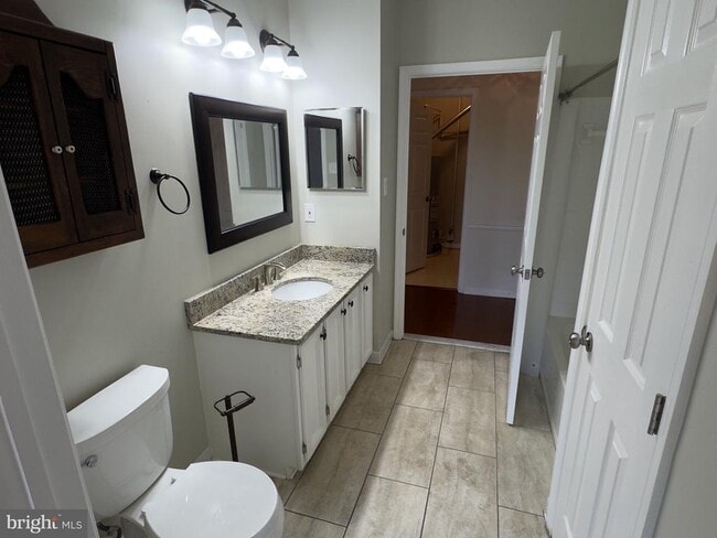 Building Photo - 6553 Grange Ln
