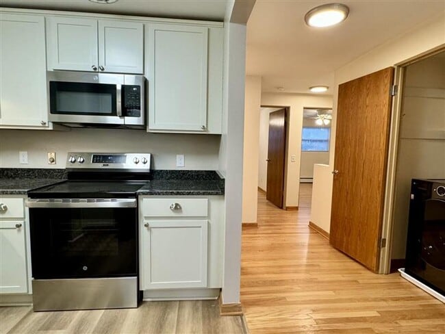 Building Photo - Newly Remodeled 2 Bedroom with washer & dryer behind Hilldale Mall!