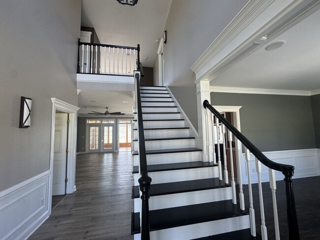 Building Photo - 118 Captains Ln