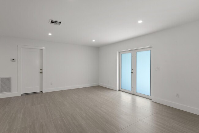 Building Photo - 13177 47th Ct N