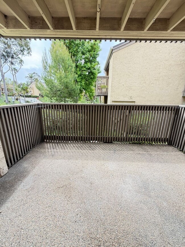 Building Photo - *Spacious 1 Bedroom in La Jolla!*