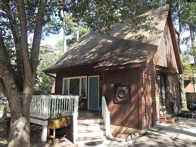 Building Photo - Charming Walnut Creek Residence with Convenient Lexington Location
