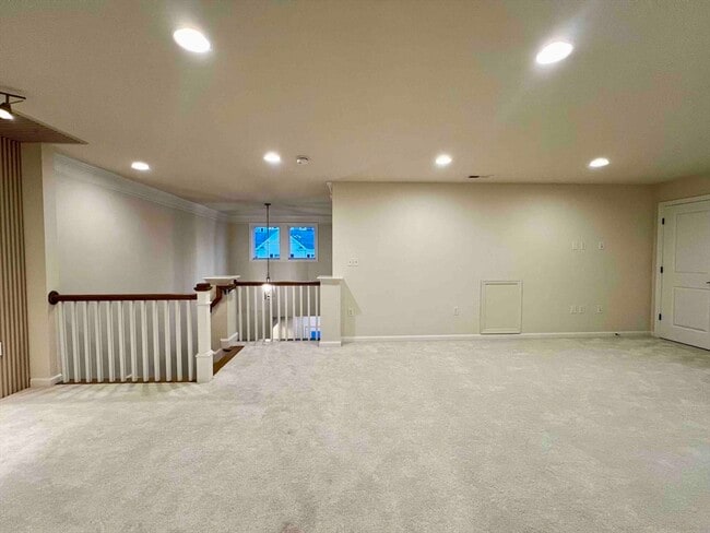 Building Photo - 3 Archer Dr