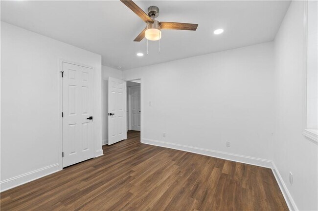 Building Photo - 3144 Flamingo Dr