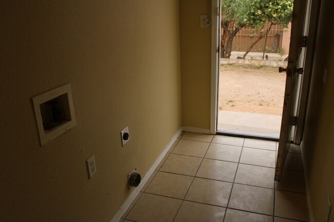 Building Photo - 8421 MERCURY