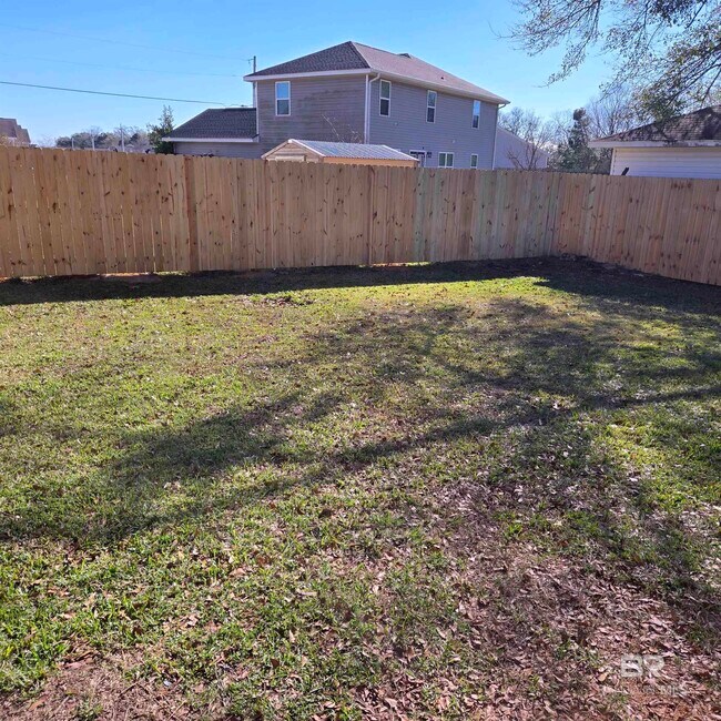 Building Photo - 24296 Gemstone Dr